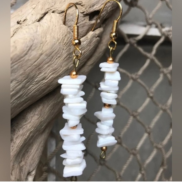 300+ White Square Puka Pooka Shell Beads Jewelry Making Crafting DIY Bulk Lot - Picture 4 of 11